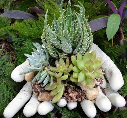 Make Your Own Concrete Hand Planters