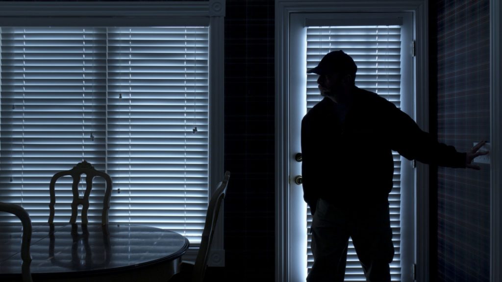  Things You Should Never Do During a Home Invasion