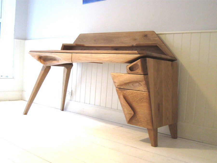  DIY Sculpted Oak Desk
